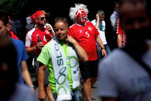 Slovenia - Danemarca, în grupa C de la EURO 2024 » Echipe de start pentru duelul de la Stuttgart + imagini surprinse pe străzi înainte de meci