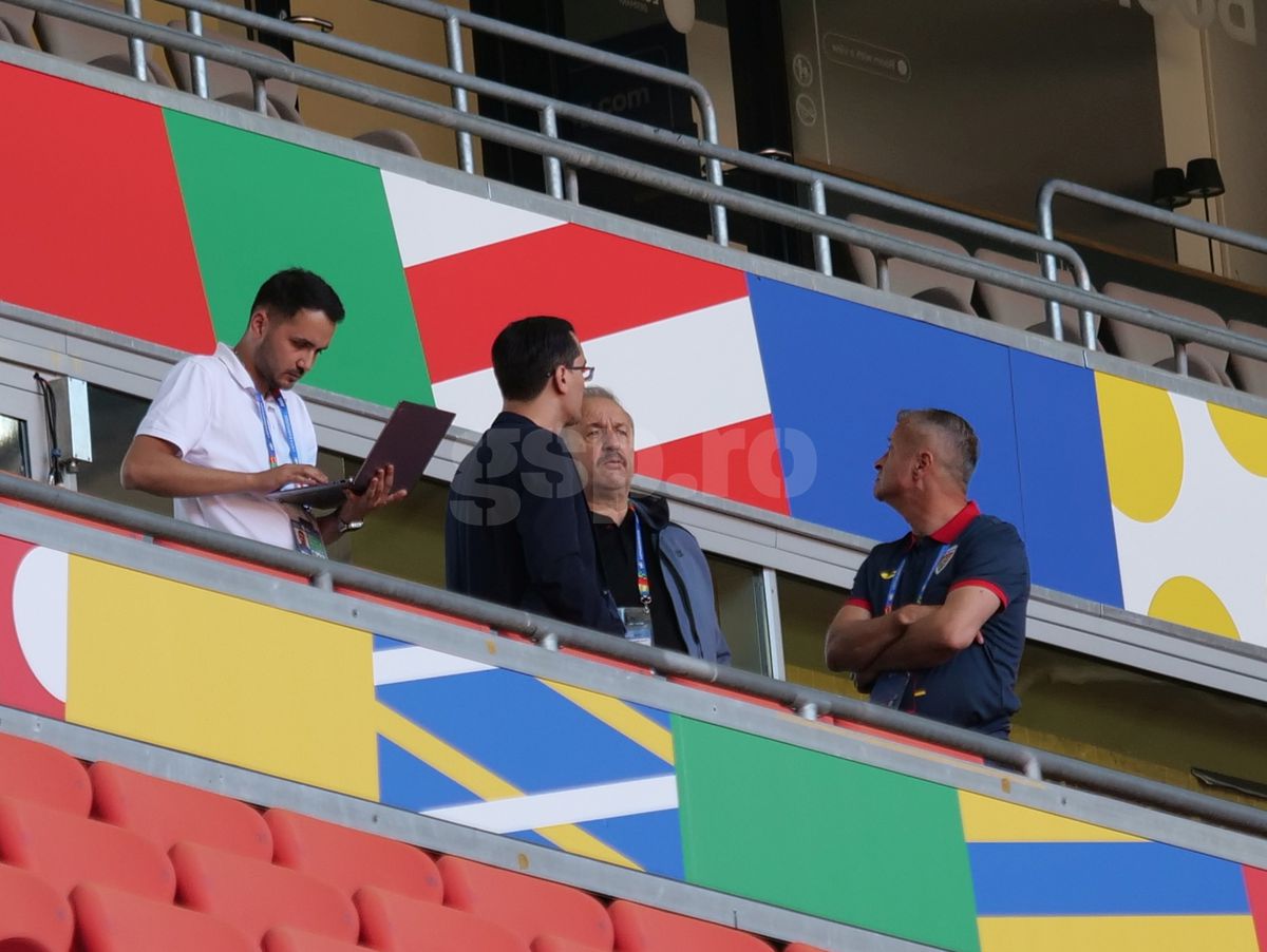 FRF, mână-n mână cu politicul și la Euro! » Burleanu n-a uitat cine l-a „uns” ca să ajungă șeful fotbalului românesc. Cadrele surprinse de reporterii GSP