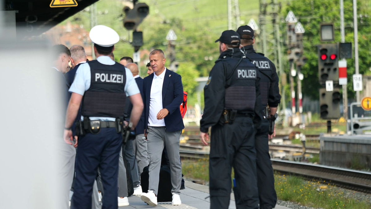 Cu trenul alături de națională, până la Munchen » Niciun minut de întârziere și condiții de top! Cine i-a driblat pe polițiști