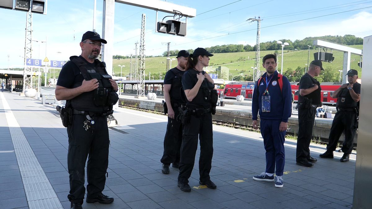 Cu trenul alături de națională, până la Munchen » Niciun minut de întârziere și condiții de top! Cine i-a driblat pe polițiști