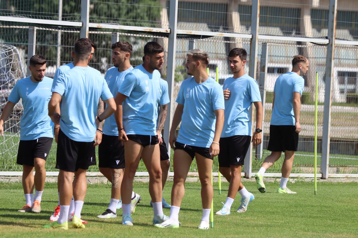 Claudiu Niculescu a sunat adunarea! CSM Slatina s-a reunit: lotul prezent, noutăți și absenți