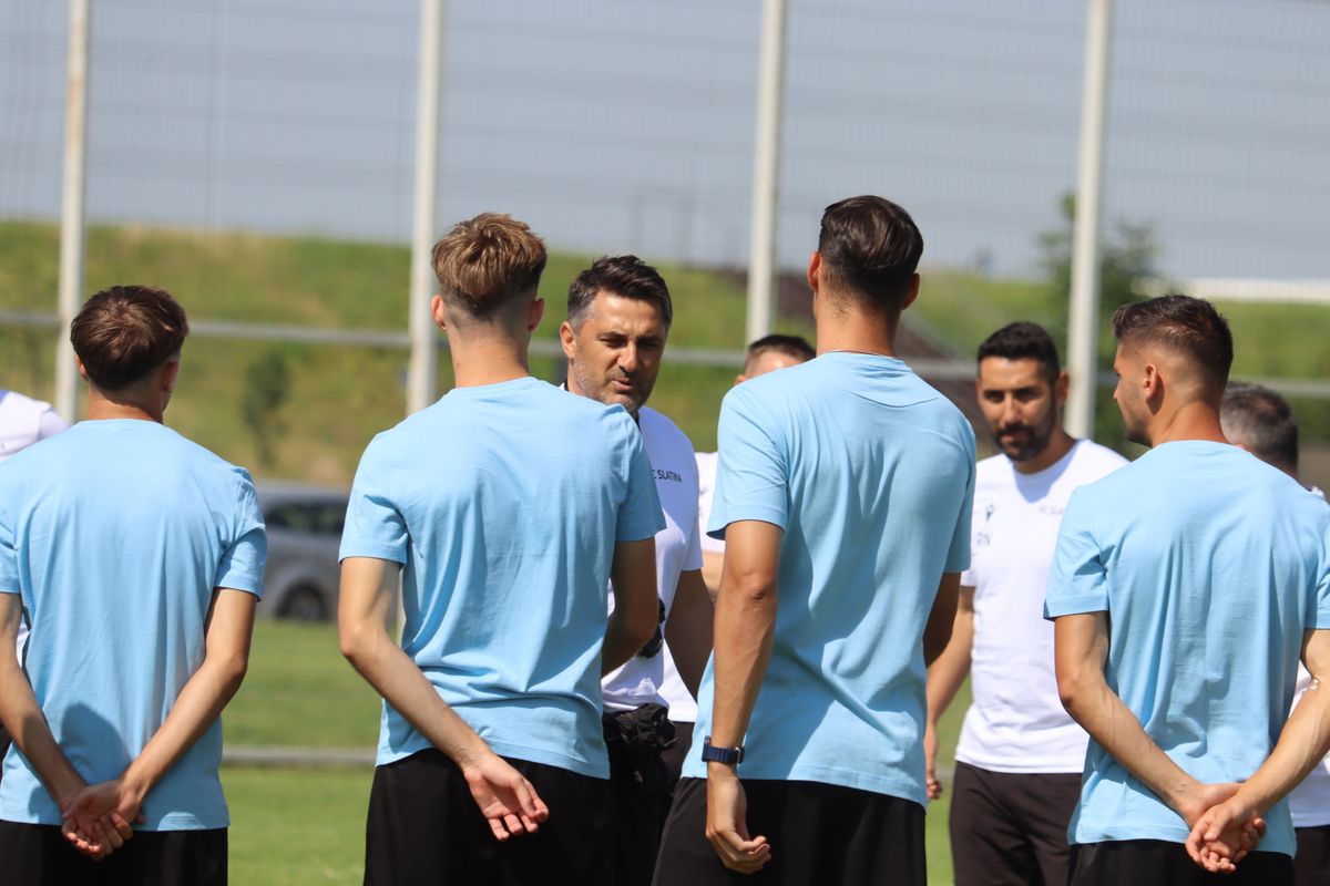 Claudiu Niculescu a sunat adunarea! CSM Slatina s-a reunit: lotul prezent, noutăți și absenți