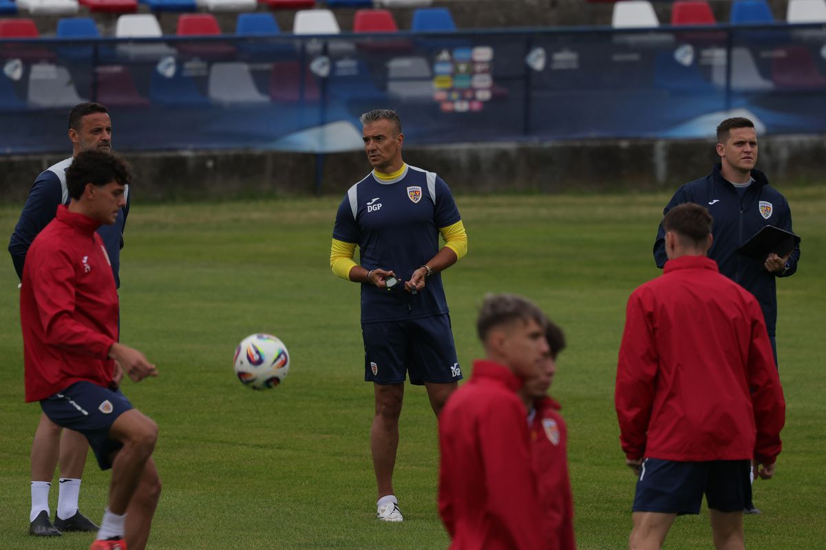 Antrenamentul ofical al echipei naţionale de tineret înaintea meciului cu Slovacia