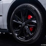 Mazda EZ-6 Sport // Foto: carscoops.com