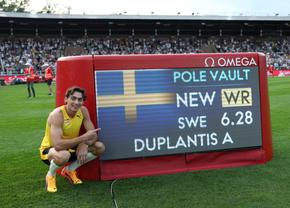 Pe „cel mai frumos” stadion al lumii, fantasticul Armand Duplantis a doborât din nou recordul mondial la săritura cu prăjina: „Sunt în al 9-lea cer”