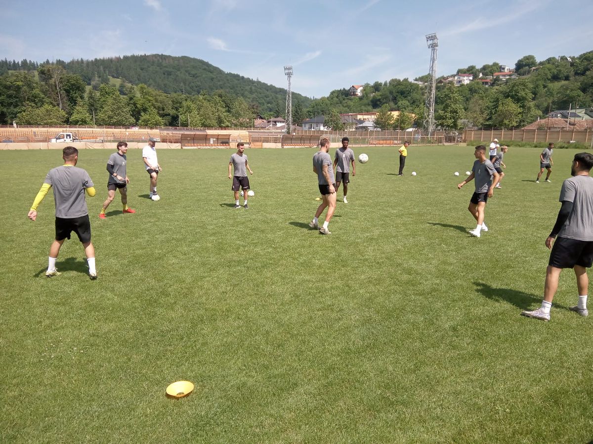 Mișcări de trupe la clubul din Liga 2: doi titulari au semnat prelungirea contractului