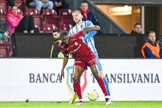 La nici un an după ce l-a cumpărat cu sute de mii de euro, Universitatea Craiova l-a dat afară