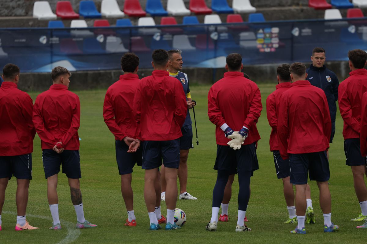 Antrenamentul ofical al echipei naţionale de tineret înaintea meciului cu Slovacia