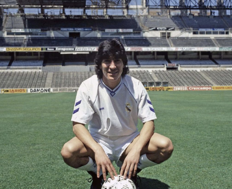 Iván Zamorano, la prezentarea oficială de la Real Madrid (1992) Îl mai știți pe „Bam Bam”? A spălat geamuri în „Petroșani”, apoi a ajuns la Real Madrid, iar recordul său de goluri a fost bătut abia acum, de Mbappe!