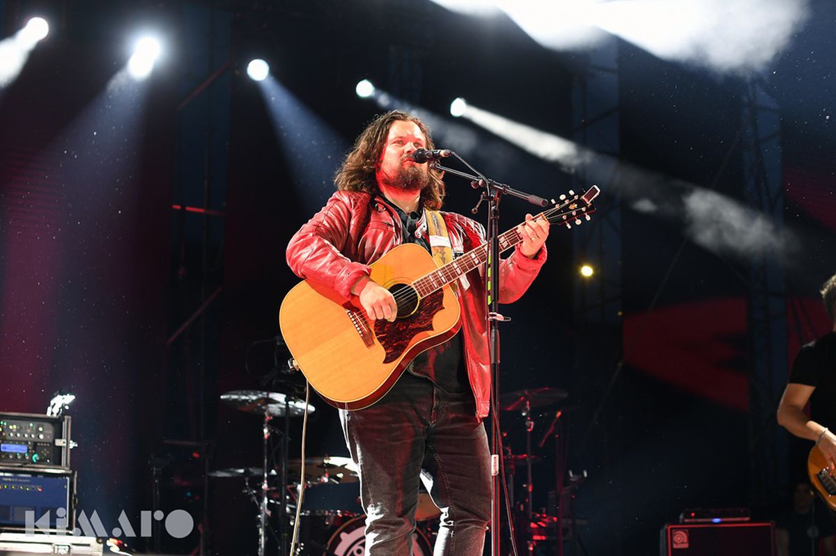 Cu 750 mp de ecrane, pe o scena de 60 metri, Festivalul KIMARO a început pe 13 iunie în Piața Constituției București!