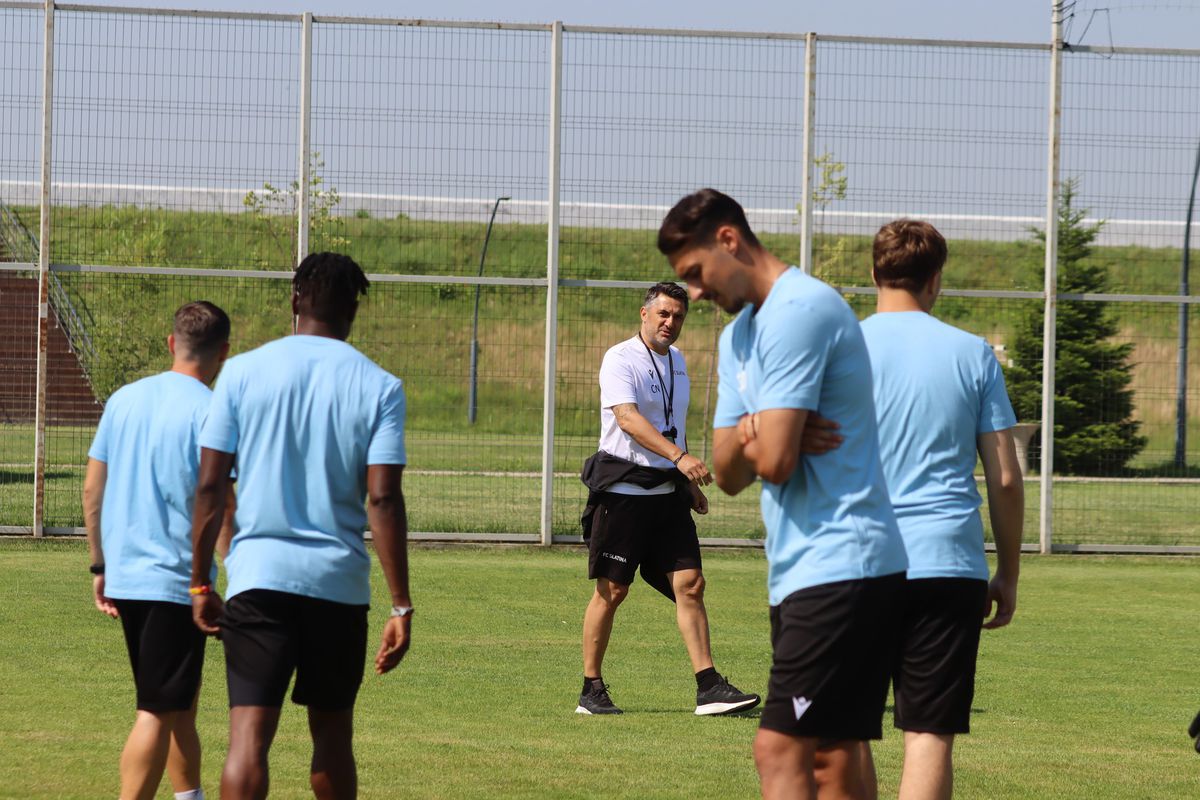 Claudiu Niculescu a sunat adunarea! CSM Slatina s-a reunit: lotul prezent, noutăți și absenți