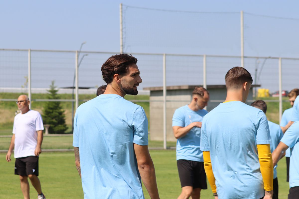 Claudiu Niculescu a sunat adunarea! CSM Slatina s-a reunit: lotul prezent, noutăți și absenți