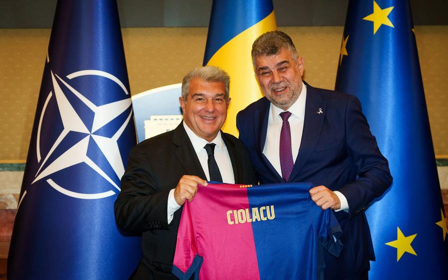 Marcel Ciolacu s-a „lipit” la o întâlnire cu Joan Laporta în plină campanie electorală către Cotroceni Barca Academy România, afacere de stat: șeful ANS, Bogdan Matei, și ex-premierul Marcel Ciolacu, „nașii” proiectului + Iată cât a costat avionul cu care a venit Joan Laporta la București!