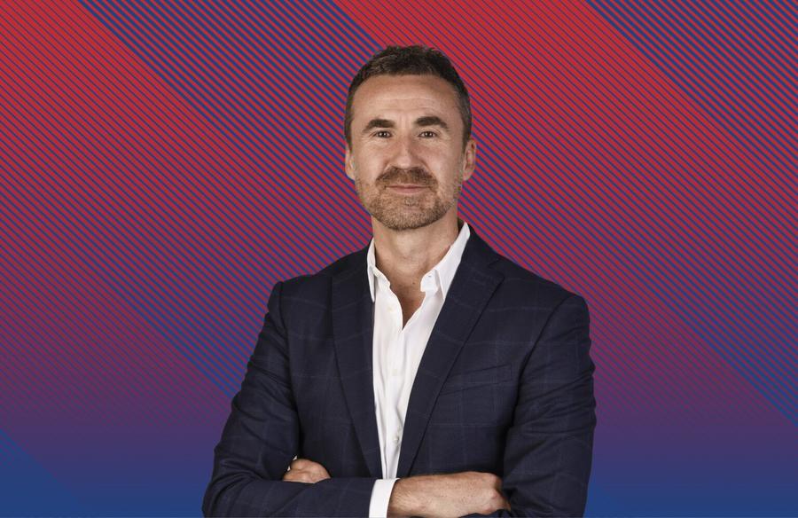 Avocatul Rene Furrer este fondatorul Barca Academy Zurich. Foto: zurich-barcaacademy.com/ Barca Academy România, afacere de stat: șeful ANS, Bogdan Matei, și ex-premierul Marcel Ciolacu, „nașii” proiectului + Iată cât a costat avionul cu care a venit Joan Laporta la București!