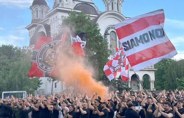 Halucinant! În loc să rezolve problema, Dinamo le sugerează ultrașilor cum ar trebui să protesteze „mai bine”