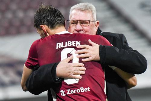 Alibek Aliev, din brațele celor de la CFR la rivala U Cluj! Foto: Imago