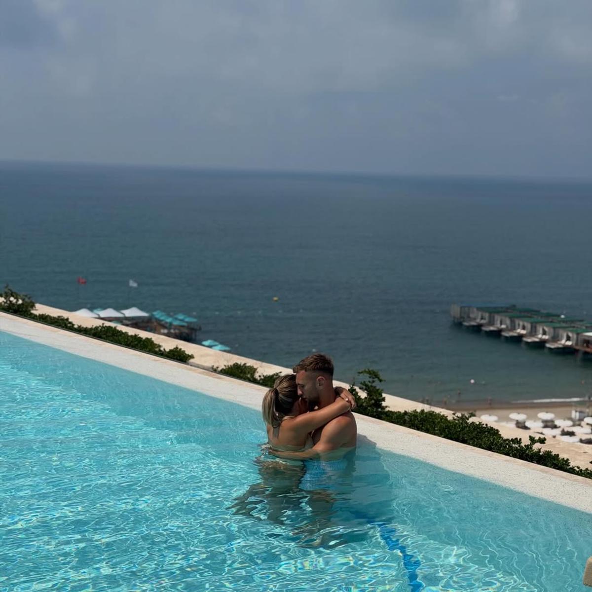 Florin Tănase și Denis Drăguș, vacanță de vis cu soțiile