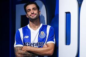 Îl mai ții minte? Fostul fundaș al Universității Craiova a semnat cu FC Porto