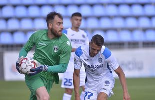 CLINCENI - VOLUNTARI 2-1. Cojocaru și-a îngropat echipa! Gafa incredibilă a portarului, decisivă