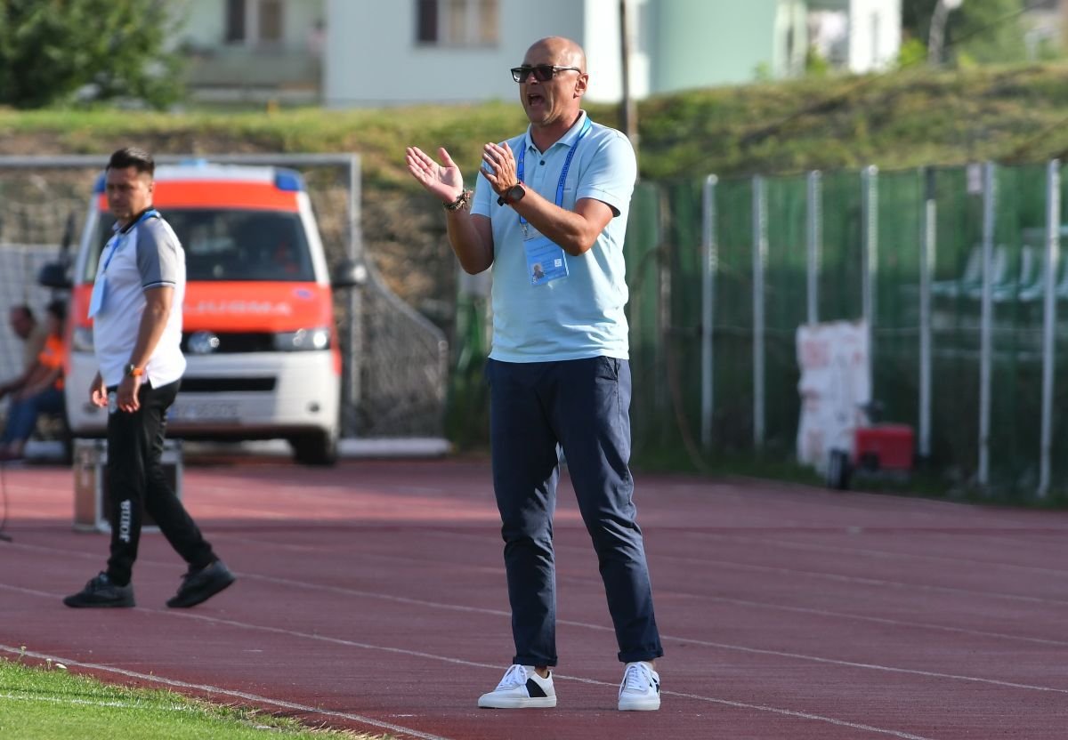 Leo Grozavu îndeamnă la cumpătare, după victoria cu Clinceni: „În afara problemelor normale, mai e și asta”