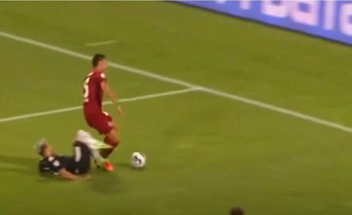 Radu Petrescu i-a enervat pe campionii de la CFR! Camora a cerut penalty la prima atingere din disputa cu FCU Craiova