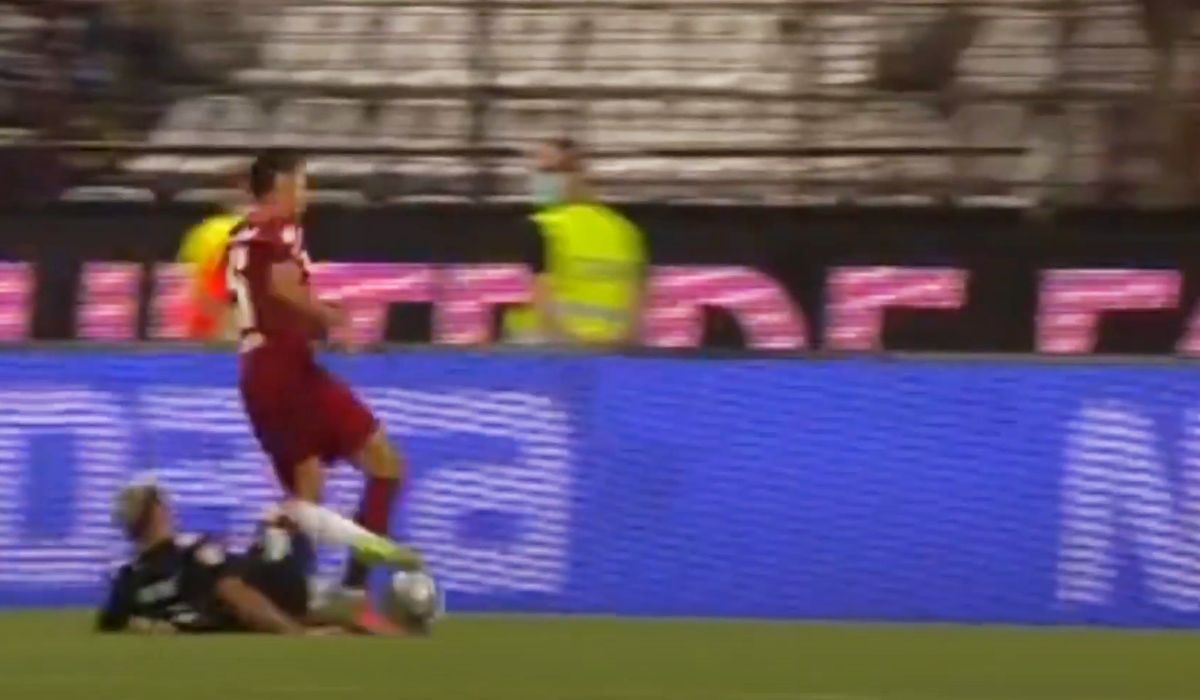 Radu Petrescu i-a enervat pe campionii de la CFR! Camora a cerut penalty la prima atingere din disputa cu FCU Craiova