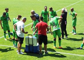 Încordare maximă la amicalul lui Dinamo » Un „câine roșu” a izbucnit la adresa coechipierului: „Fiecare face ce vrea aici?!”