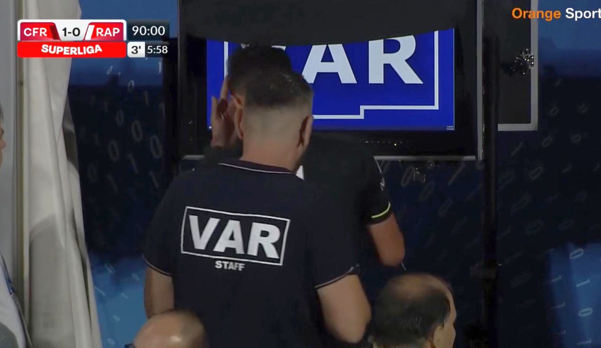 Hațegan l-a întors din drum pe Colțescu, pentru prima decizie majoră luată din camera VAR! Confuzie în Gruia: „Asta n-am înțeles”