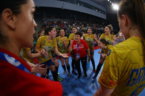 România U19 a învins reprezentativa similară a Portugaliei, scor 39-32, și a cucerit medalia de bronz la Campionatul European de handbal feminin. CSS 2 Baia Mare a dat cele mai multe jucătoare în lotul „tricolorelor”.