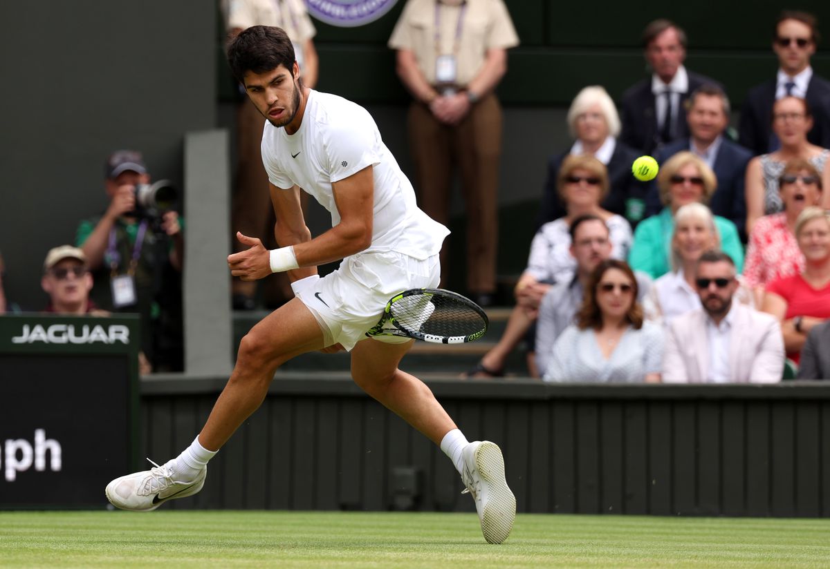 ISTORIC! Carlos Alcaraz, campion la Wimbledon, după o finală de 5 seturi uluitoare cu Novak Djokovic