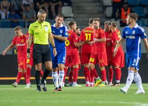 Decizie stranie la pauza meciului FCU Craiova - FCSB » Roș-albaștrii, fără cei mai buni jucători în repriza a doua