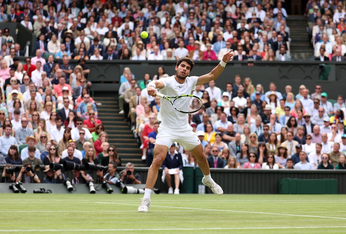 ISTORIC! Carlos Alcaraz, campion la Wimbledon, după o finală de 5 seturi uluitoare cu Novak Djokovic
