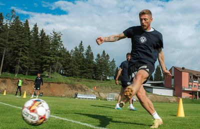 Declarația care a stârnit hotote de râs după Petrolul - U Cluj: „Bere? Nu, nu, vitamine” + mesaj pentru fanii clujeni