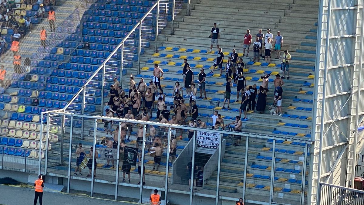 Petrolul - U Cluj 1-1 » Partidă-spectacol la Ploiești, cu două goluri, bare și greșeli de arbitraj