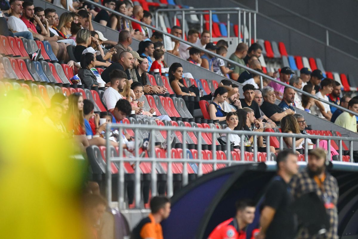 Asistență slabă pe Stadionul Ghencea