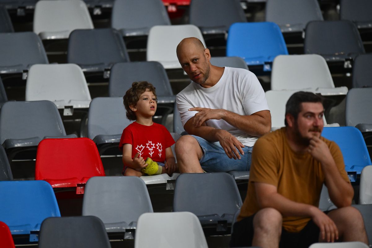 Asistență slabă pe Stadionul Ghencea