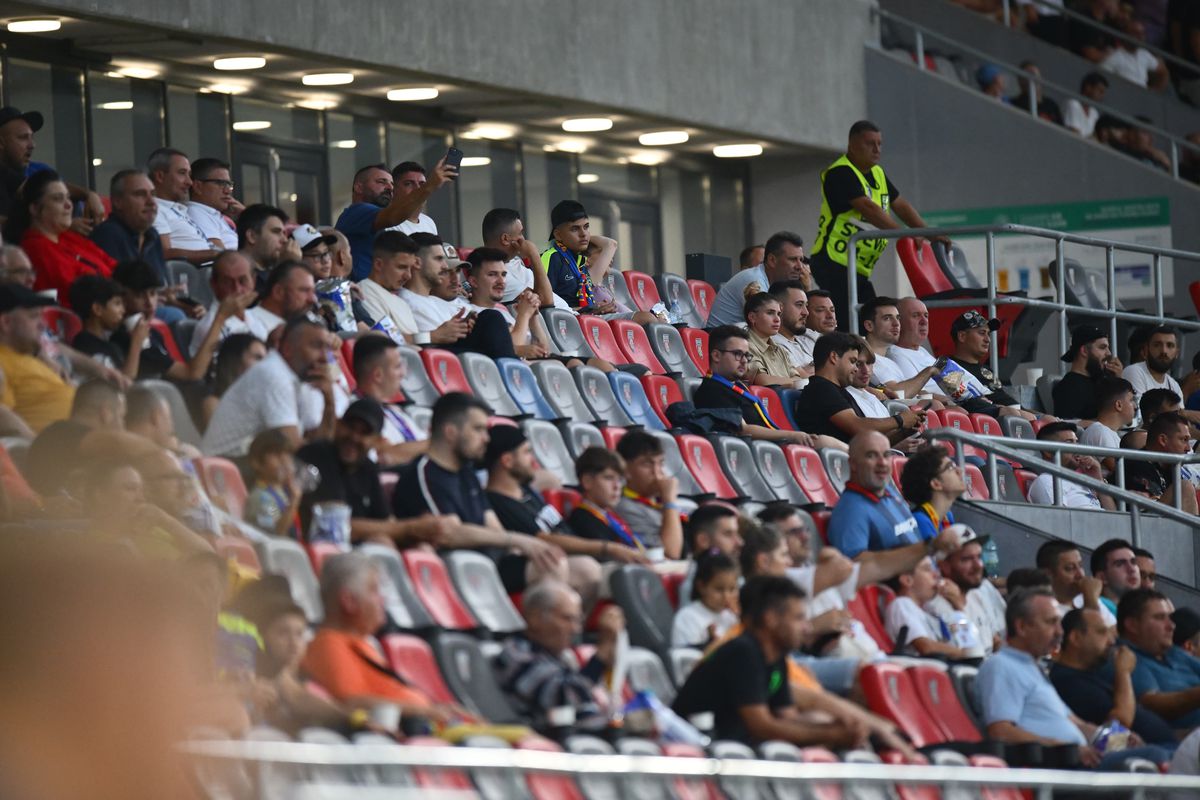 Asistență slabă pe Stadionul Ghencea