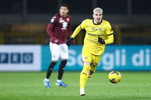 De nicăieri! Valentin Mihăilă pleacă de la Parma și schimbă campionatul » Giovanni Becali, pentru GSP.ro: „S-ar putea încheia!”