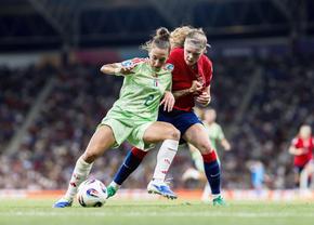 Prima națională calificată în semifinalele Campionului European de fotbal feminin. Meci dramatic între Norvegia și Italia