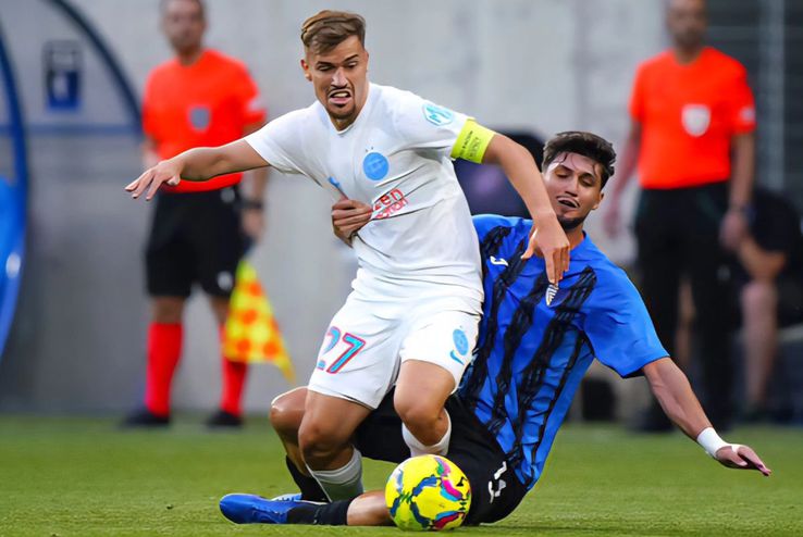 Darius Olaru, în Inter D’Escaldes - FCSB / FOTO: Facebook @FCSB