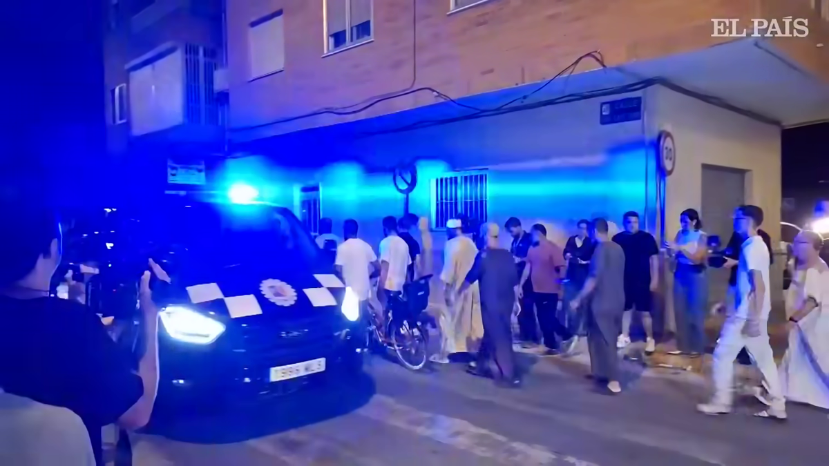 Străzile s-au transformat în câmp de luptă! El Mundo: „Extremiști din România și Italia, opriți de poliție” » Ce a declanșat haosul