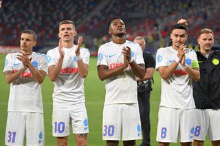 Becali a țipat la favoritul Florin Tănase: „Ai căzut și vrei fault?” + N-a scăpat nici Vali Crețu: „Varză!”