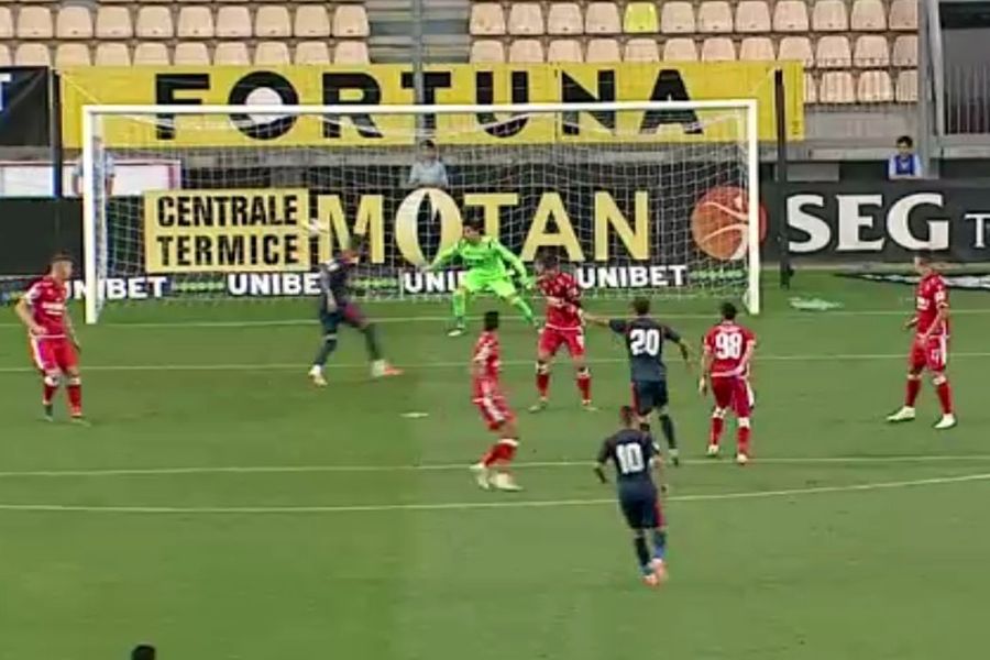 CHINDIA - DINAMO // VIDEO Golul începutului de sezon » Cristian Neguț i-a pedepsit pe „câini” cu o superexecuție + Ghinion teribil pentru Uhrin: un titular s-a accidentat