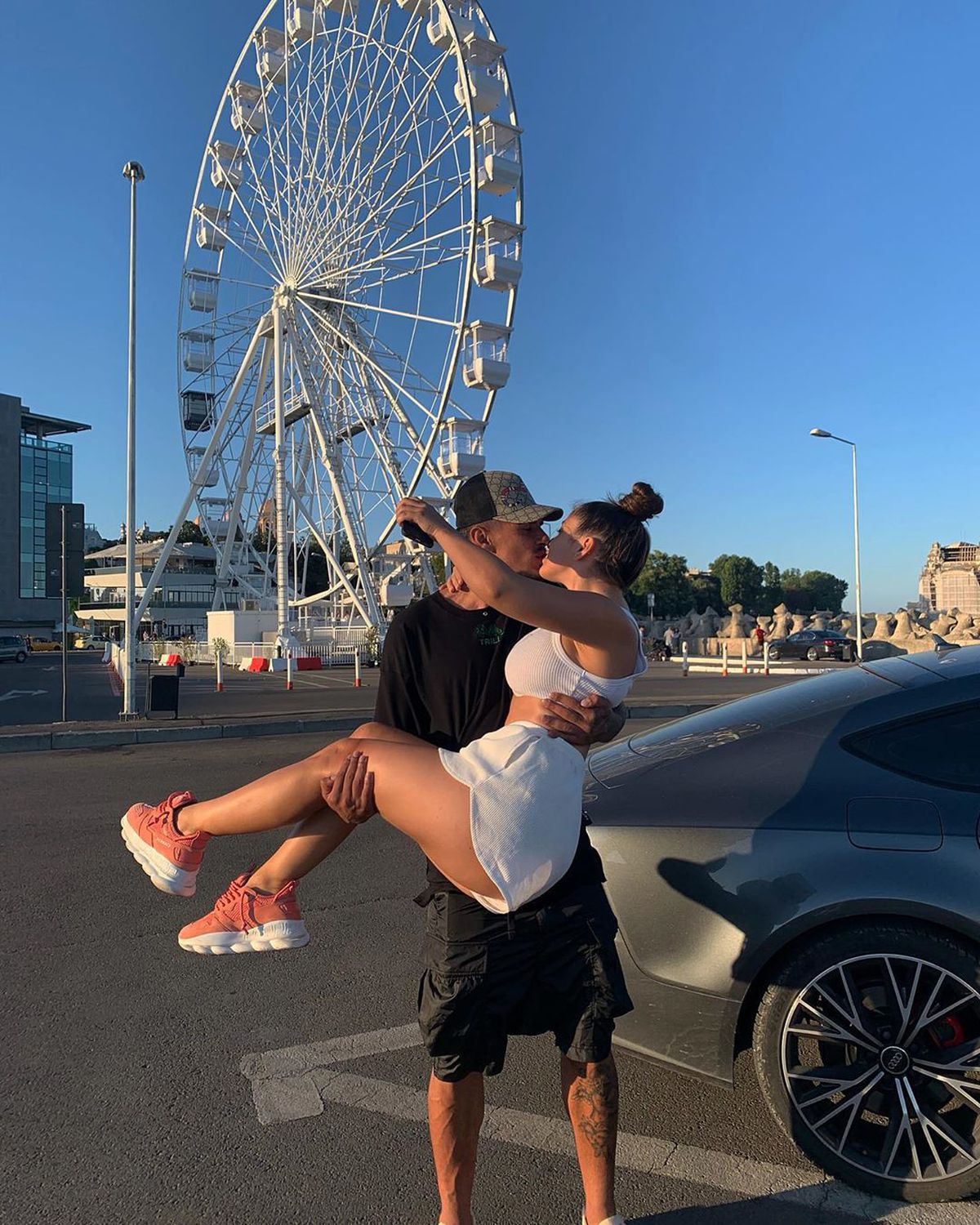 FCSB. FOTO Ioana Timofeciuc, iubita lui Florinel Coman, poze „agresive” pe Instagram: „De ce arăți semne obscene?”