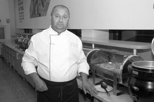 Yalcin Cadîr a fost bucătarul primei reprezentative până în 2016 / Sursă foto: frf.ro