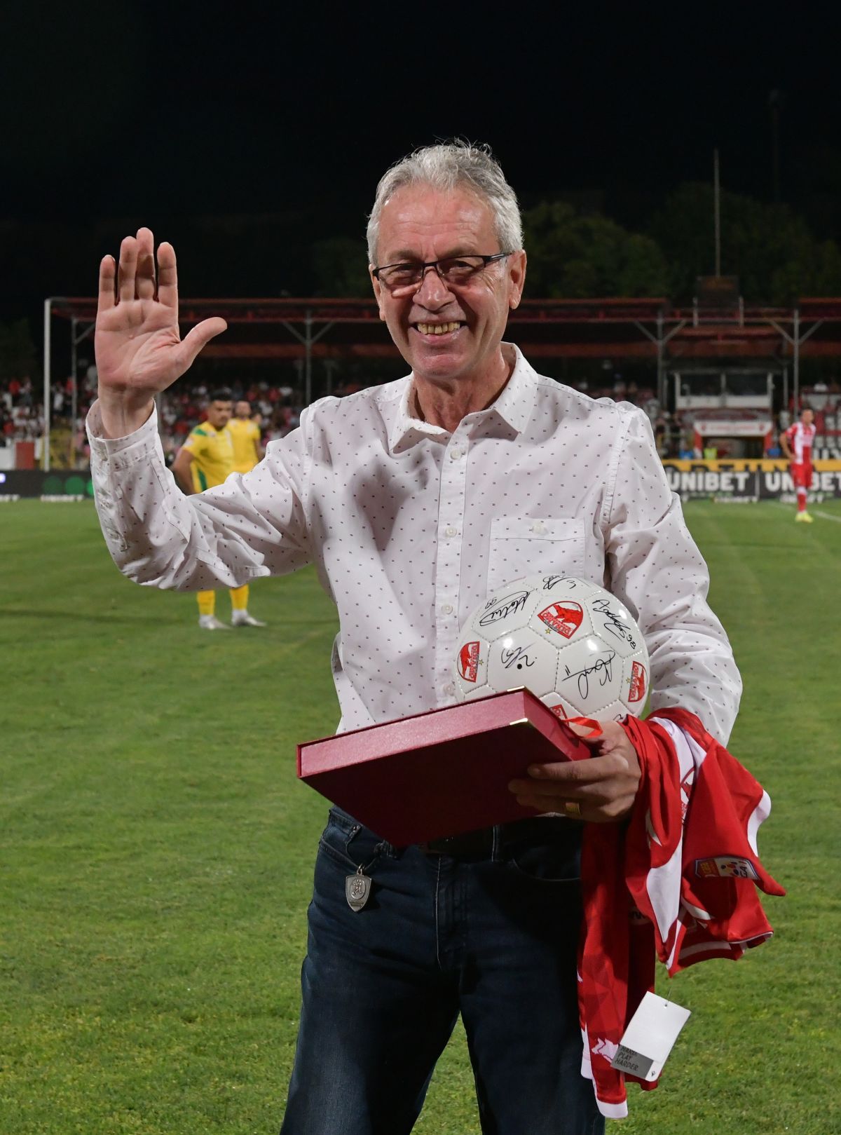 Interviul eroului din Dinamo - CS Mioveni, „întrerupt”: „Vine tot timpul după mine, la fiecare meci”