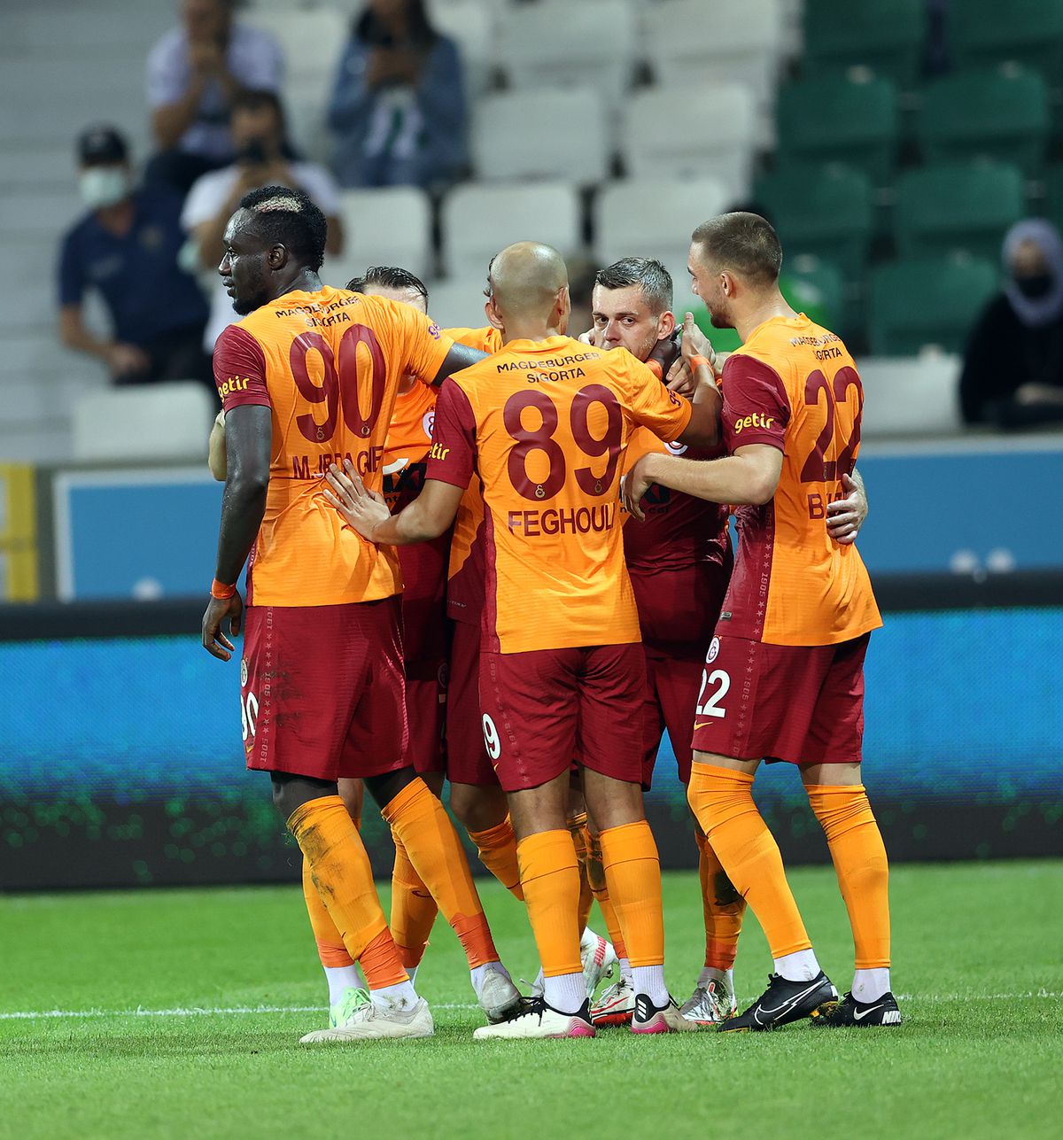 Giresunspor - Galatasaray » Nebunie! Cicâldău, gol la debut! Apoi a sărit să despartă doi colegi aflați la un pas de bătaie