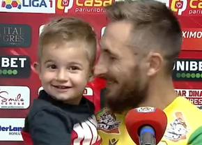 Interviul eroului din Dinamo - CS Mioveni, „întrerupt”: „Vine tot timpul după mine, la fiecare meci”