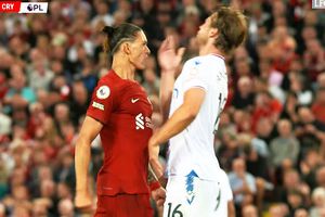 VIDEO | VIOLENT! Noul star al lui Liverpool a șocat lumea fotbalului aseară, la debutul pe Anfield: „Nunez și-a pierdut mințile! L-a lovit de două ori!”