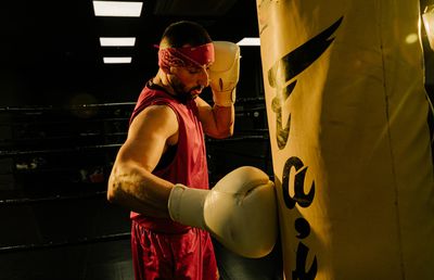 Care sunt beneficiile antrenamentului la sacul de box?